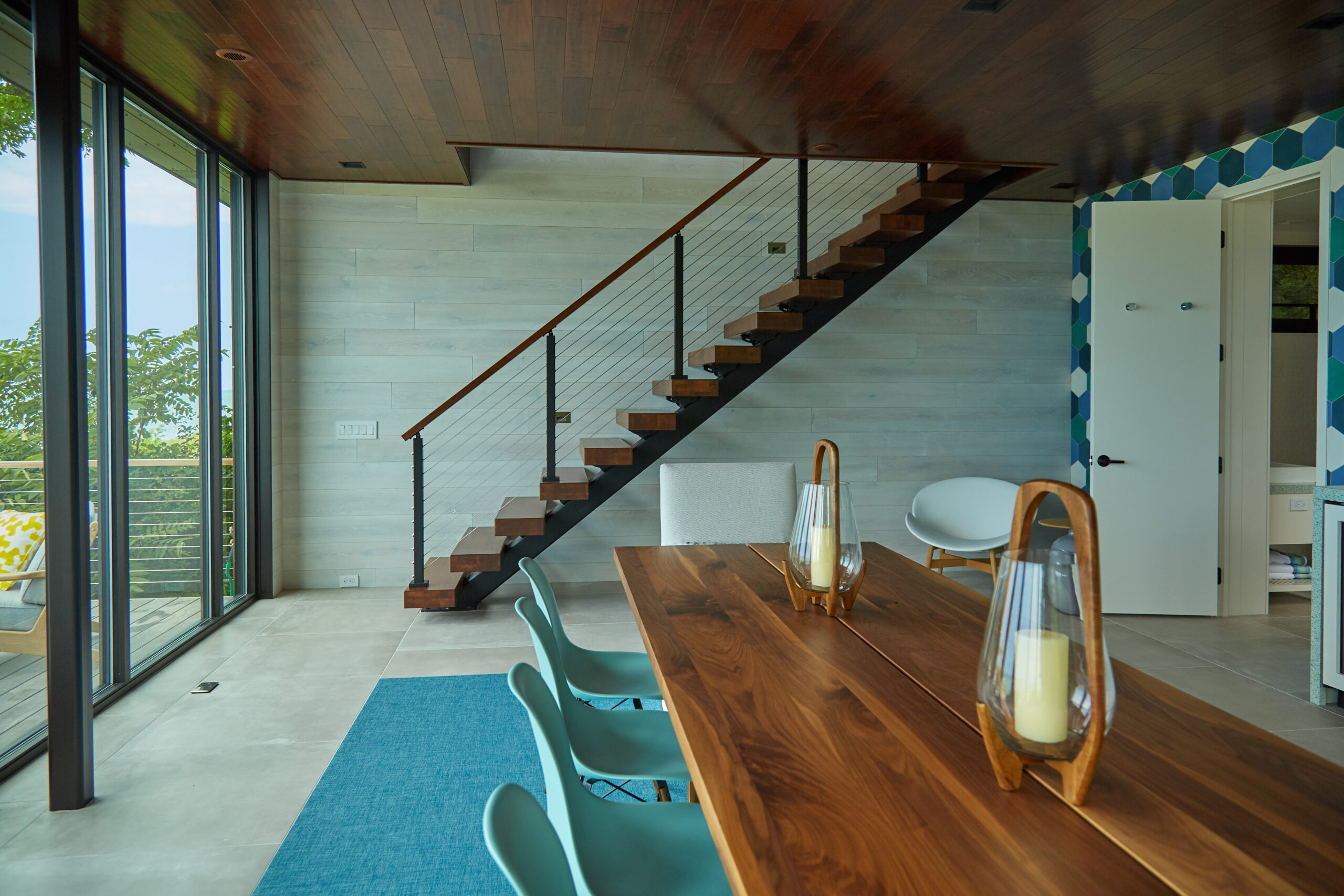 Floating Stairs Modern Home