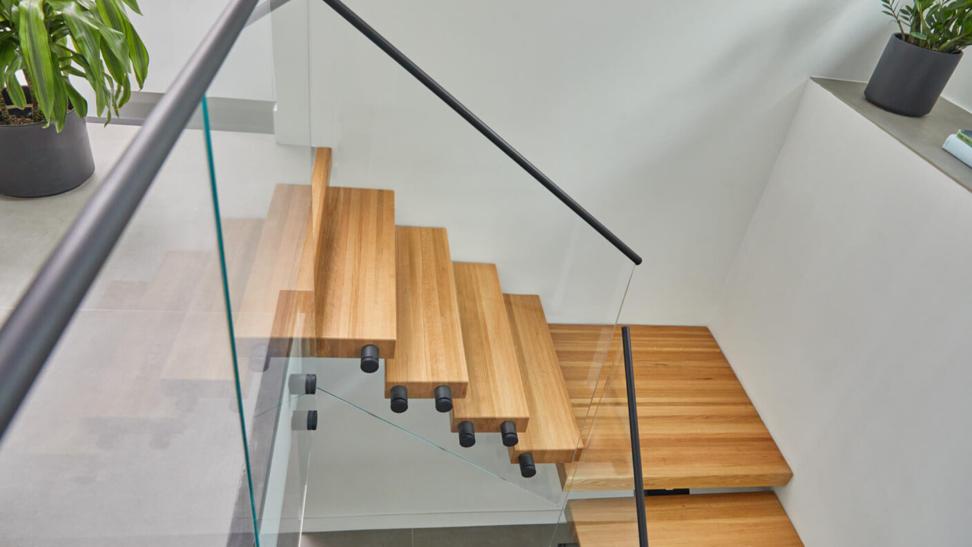 Black Standoff Pins White Oak FLIGHT