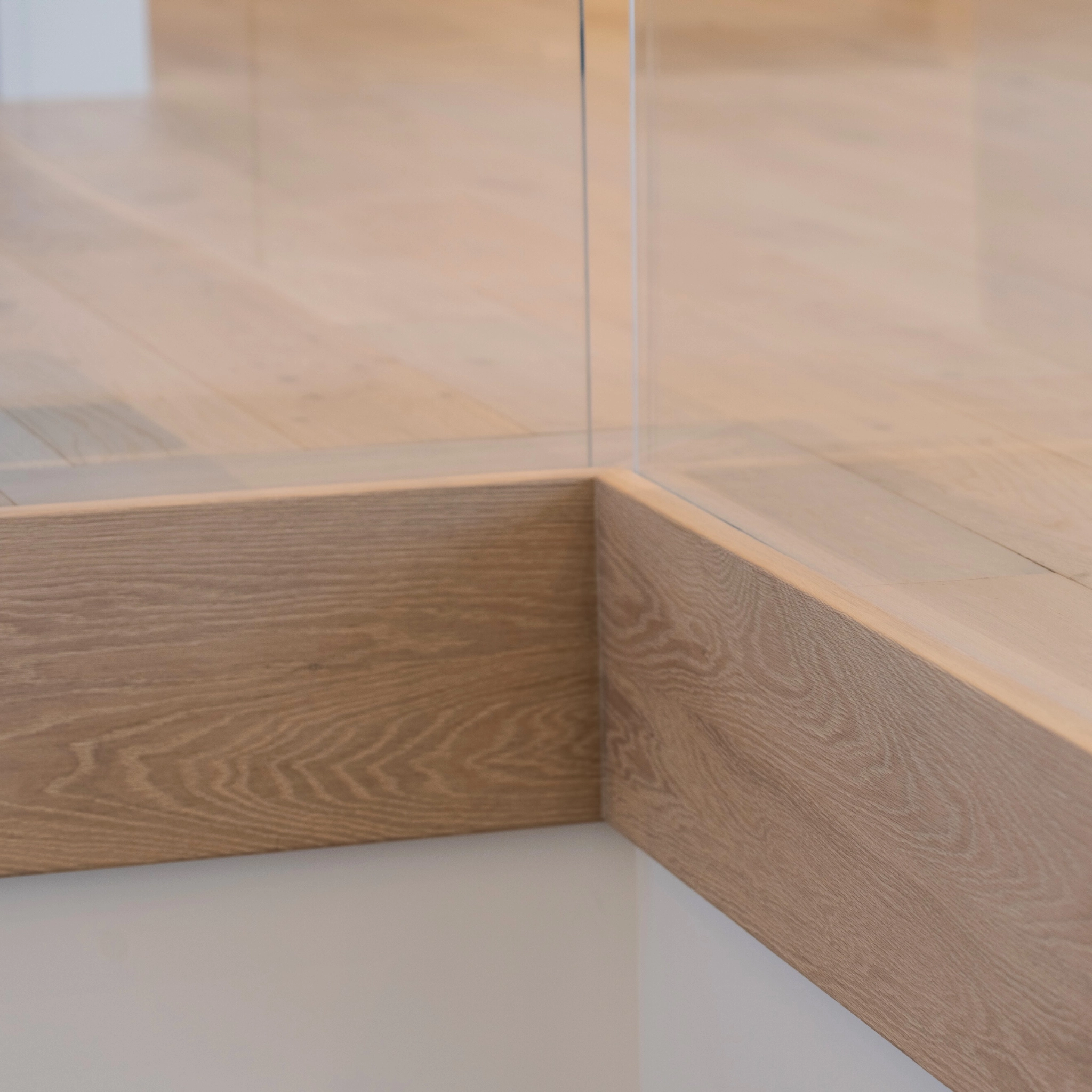 Close up of a Hidden Side Mount corner