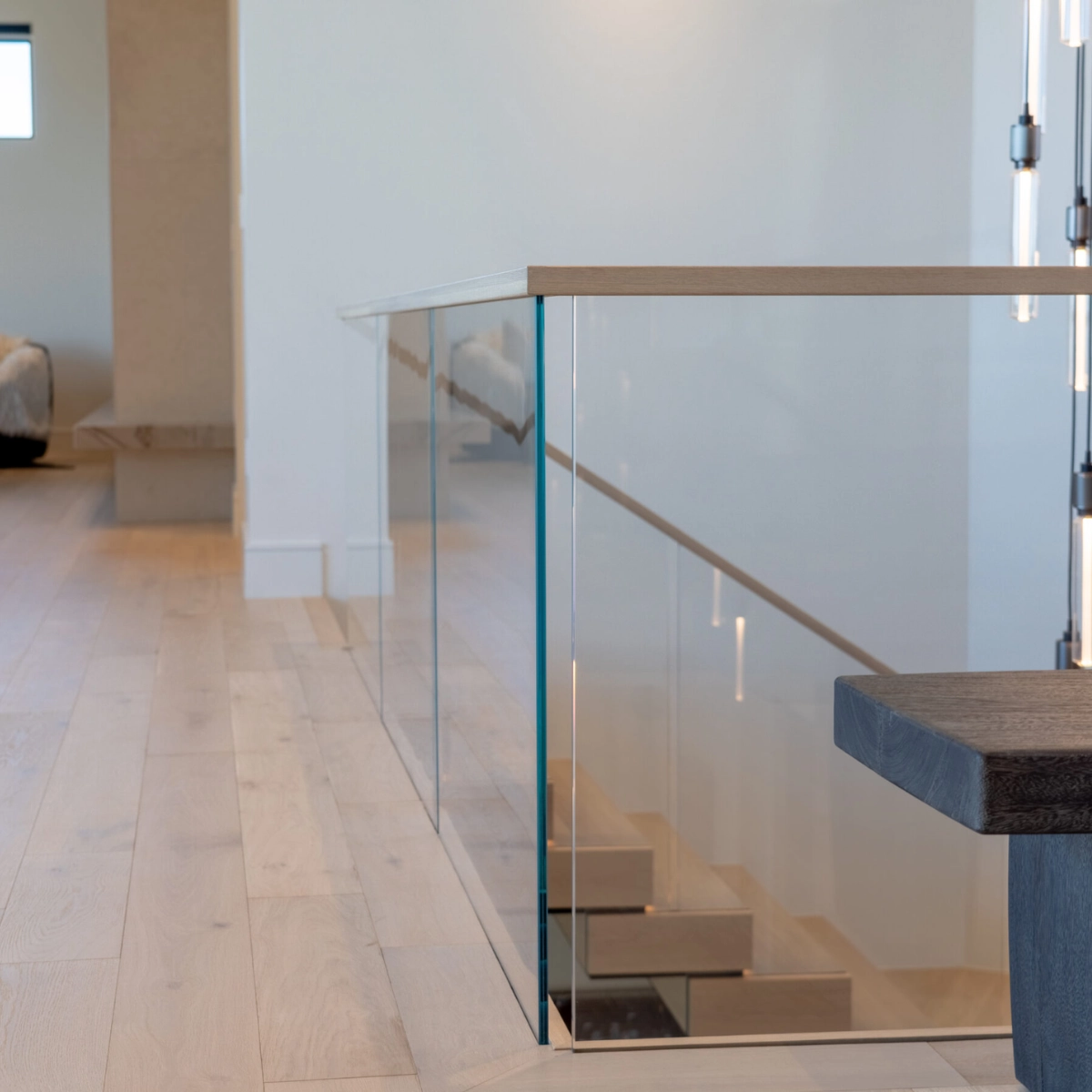 Hidden Side Mount shown on landing